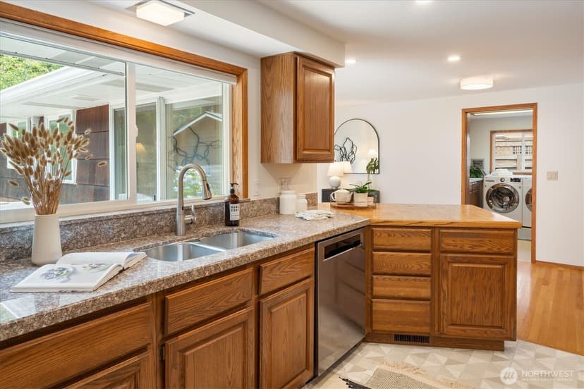 Property photo for 14053 2nd Avenue NW, Seattle photo 12