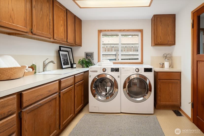 Property photo for 14053 2nd Avenue NW, Seattle photo 22