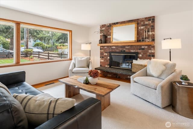 Property photo for 14053 2nd Avenue NW, Seattle photo 5