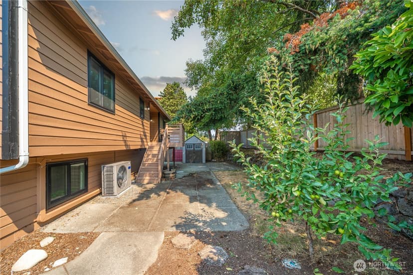 Property photo for 1159 N Vassault Street, Tacoma photo 29