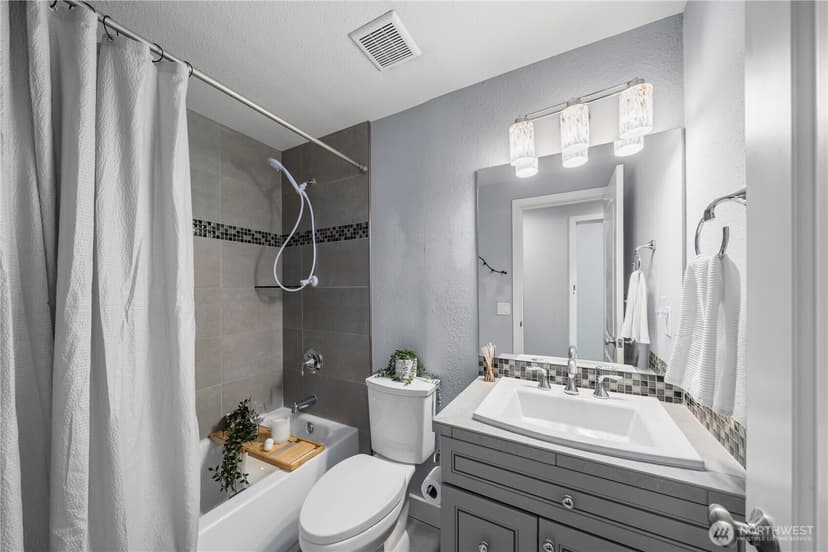 Property photo for 1159 N Vassault Street, Tacoma photo 16