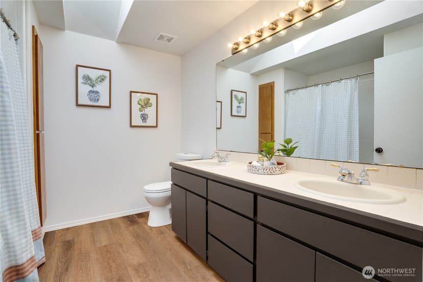 Property photo for 7009 Cameo Drive SW, Lakewood photo 24