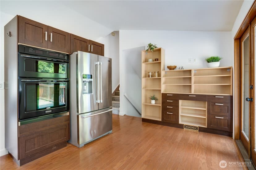Property photo for 7009 Cameo Drive SW, Lakewood photo 11