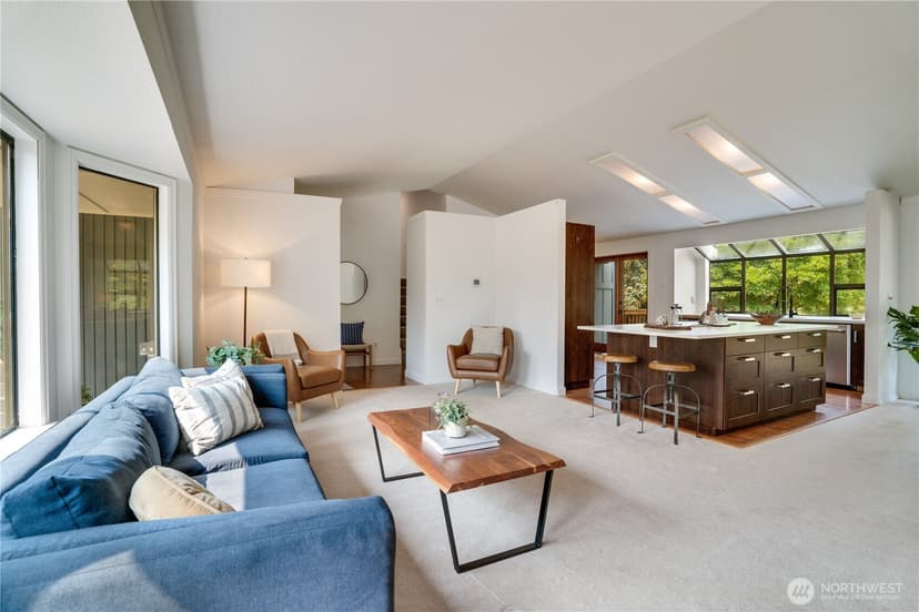 Property photo for 7009 Cameo Drive SW, Lakewood photo 4