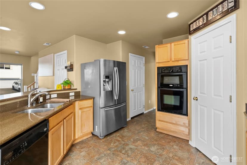 Property photo for 19529 100th Street E, Bonney Lake photo 11