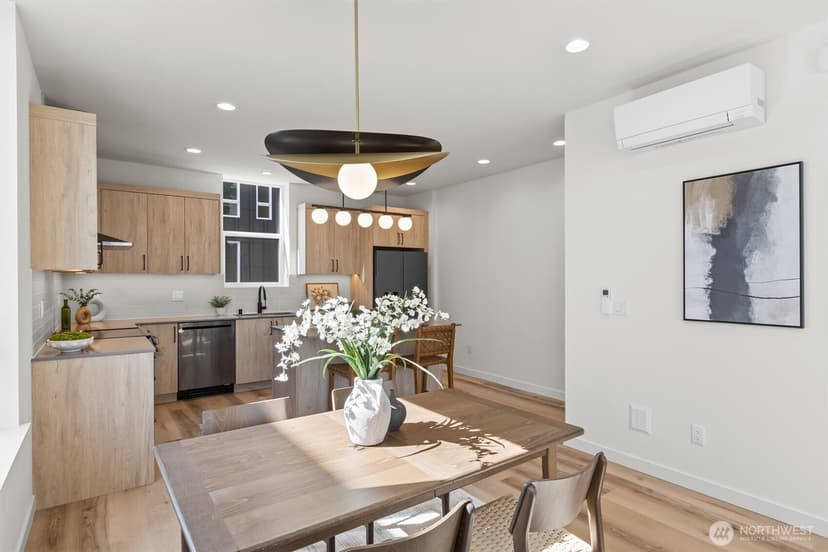 Property photo for 813 NW 63rd Street, Seattle photo 15