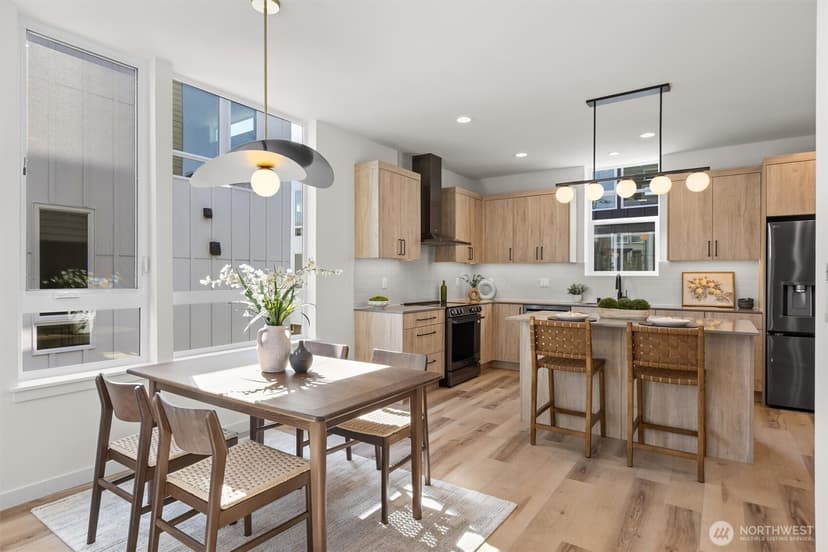 Property photo for 813 NW 63rd Street, Seattle photo 14