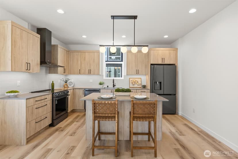 Property photo for 813 NW 63rd Street, Seattle photo 9