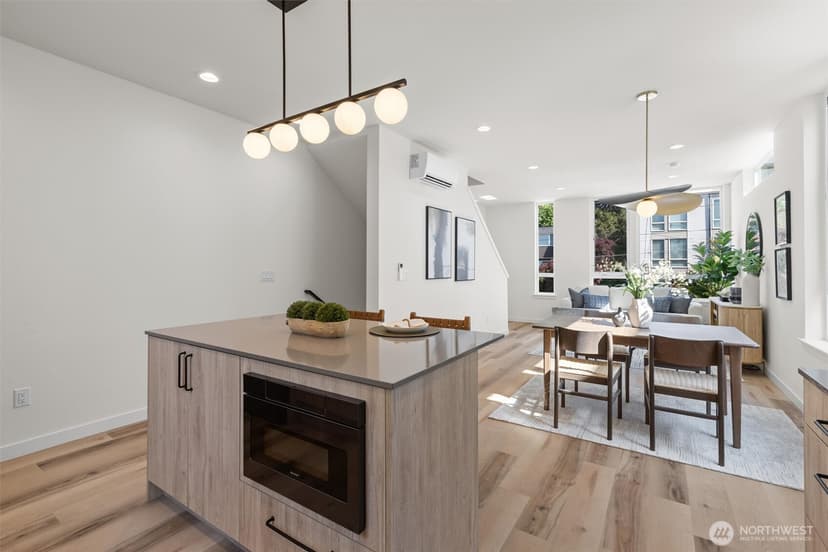 Property photo for 813 NW 63rd Street, Seattle photo 10