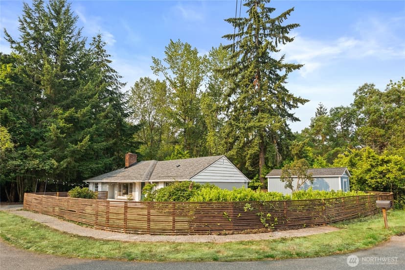 Property photo for 16563 18th Avenue NE, Shoreline photo 28