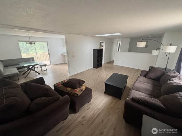 Property photo for 34418 54th Avenue S, Auburn photo 3