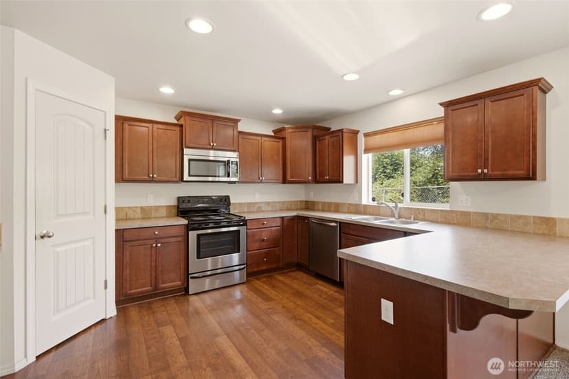 Property photo for 22217 Military Rd S, SeaTac photo 3