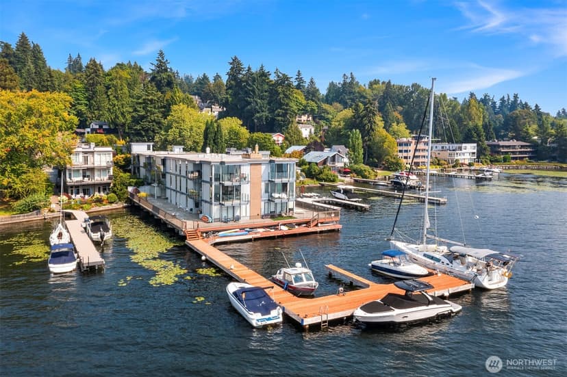 Property photo for 4561 Lake Washington Boulevard NE #201, Kirkland photo 19