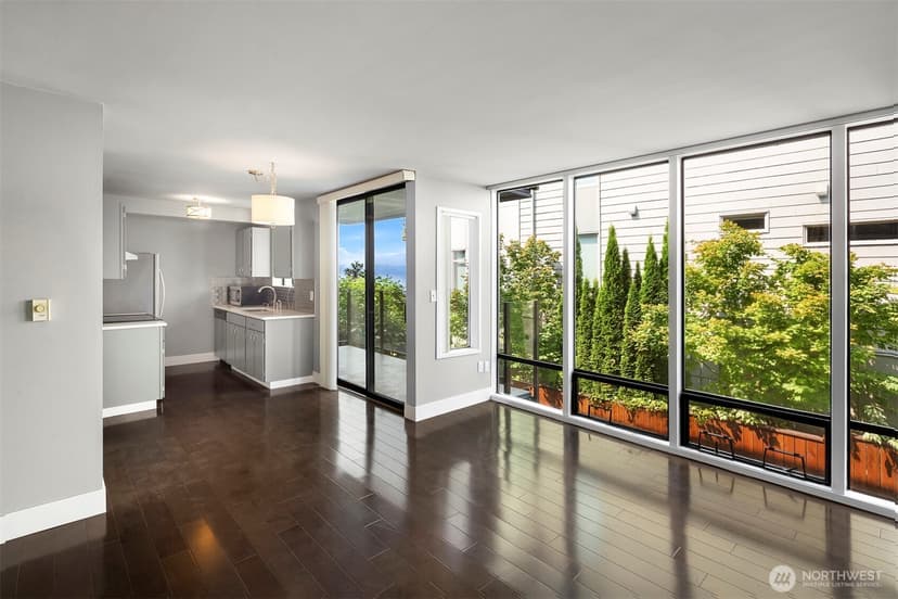 Property photo for 4561 Lake Washington Boulevard NE #201, Kirkland photo 8