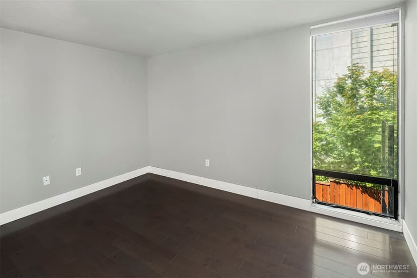 Property photo for 4561 Lake Washington Boulevard NE #201, Kirkland photo 14