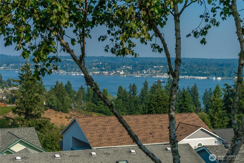 Property photo for 1202 Lansing Avenue W, Bremerton photo 37