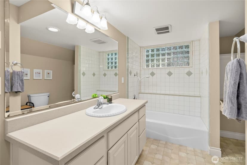 Property photo for 1202 Lansing Avenue W, Bremerton photo 27