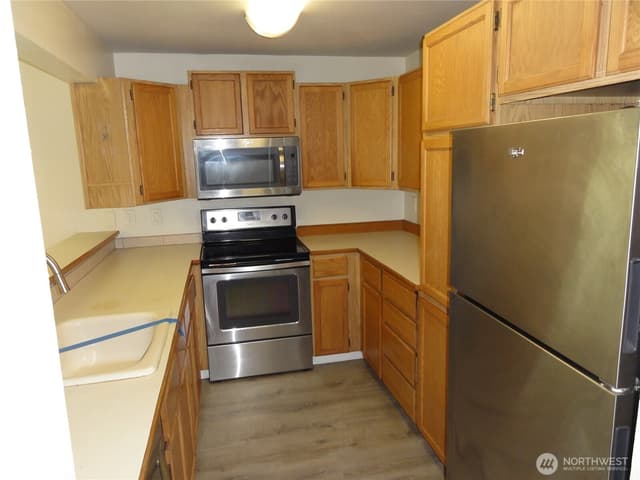 Property photo for 3810 S 158th Street #B8, Tukwila photo 4