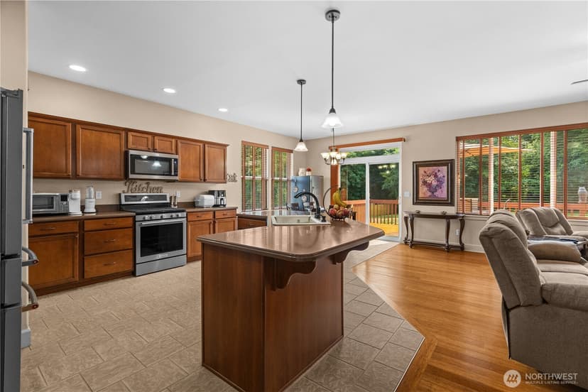 Property photo for 40 Carson Avenue SE, Port Orchard photo 10