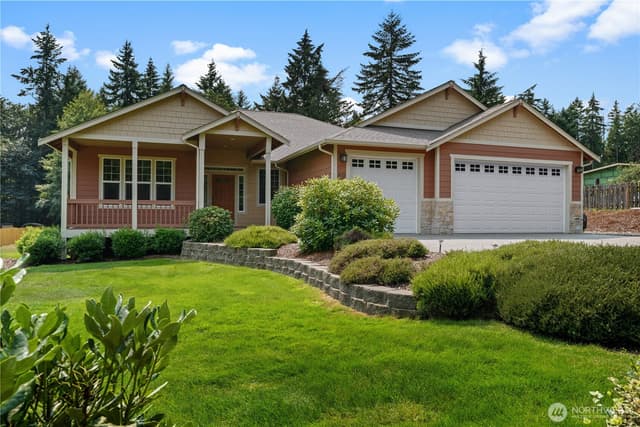 Property photo for 40 Carson Avenue SE, Port Orchard photo 3