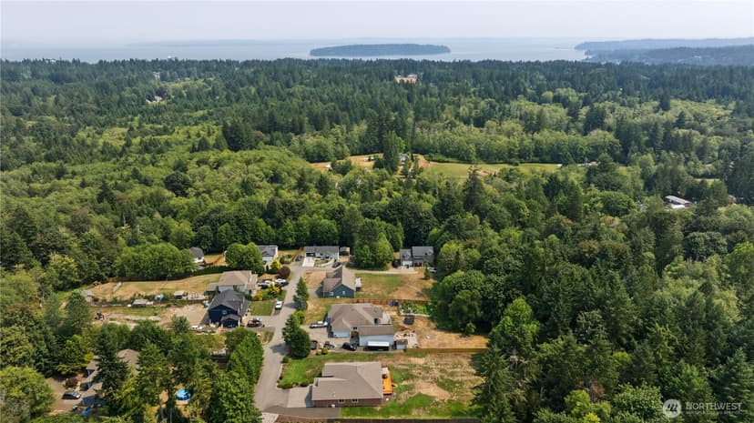 Property photo for 40 Carson Avenue SE, Port Orchard photo 38