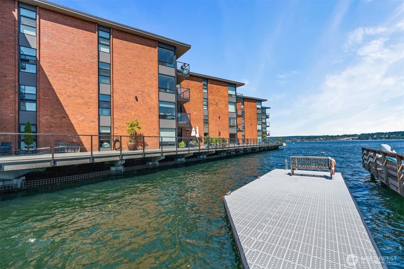 Property photo for 2360 43rd Avenue E #302, Seattle photo 17