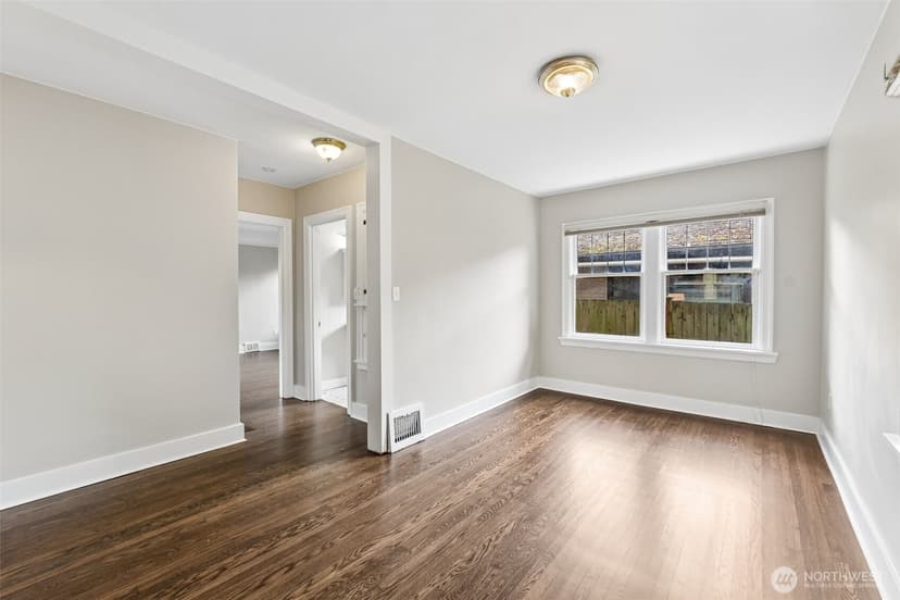Property photo for 150 NW 84th Street, Seattle photo 12