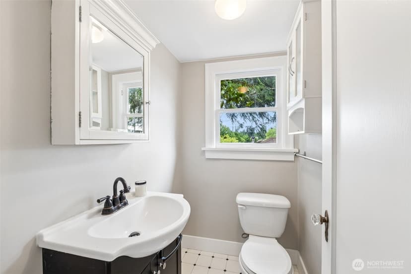 Property photo for 150 NW 84th Street, Seattle photo 18