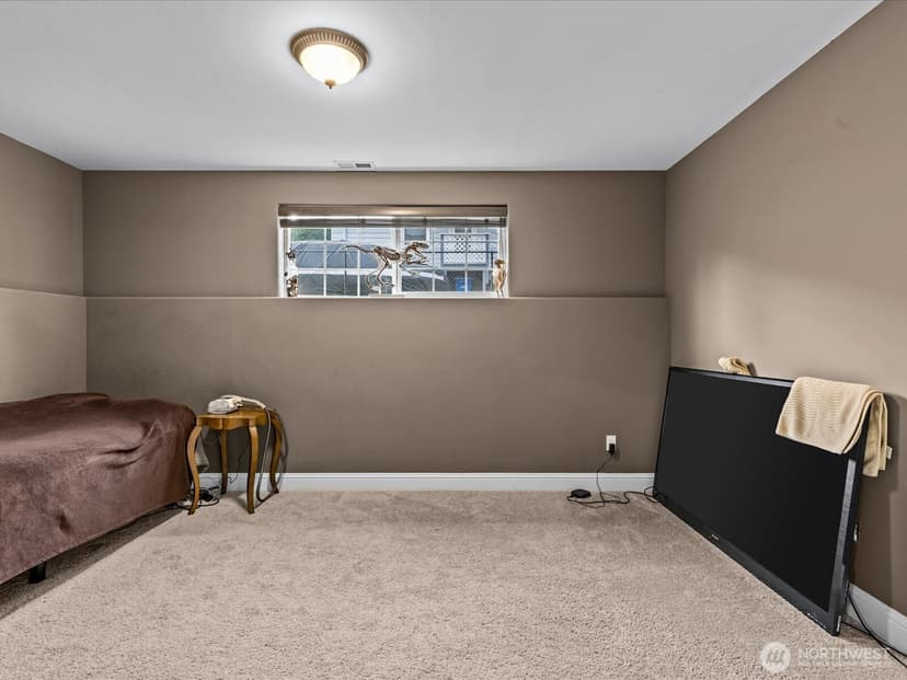 Property photo for 15820 12th Avenue SW, Burien photo 30