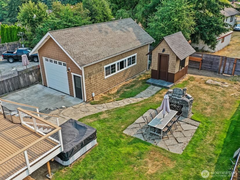 Property photo for 15820 12th Avenue SW, Burien photo 4