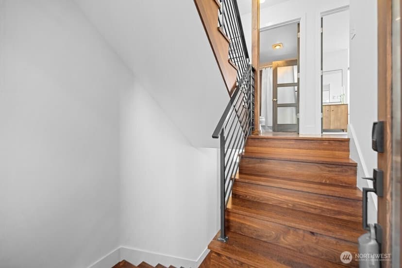 Property photo for 3026 SW Avalon Way #A, Seattle photo 5