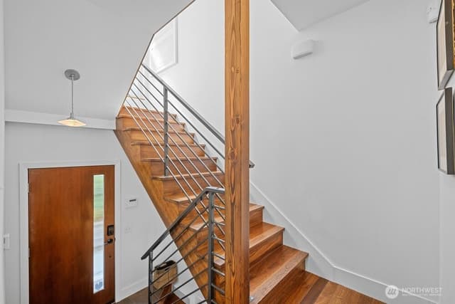 Property photo for 3026 SW Avalon Way #A, Seattle photo 4