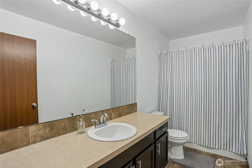 Property photo for 7012 18th Place SE, Lake Stevens photo 15