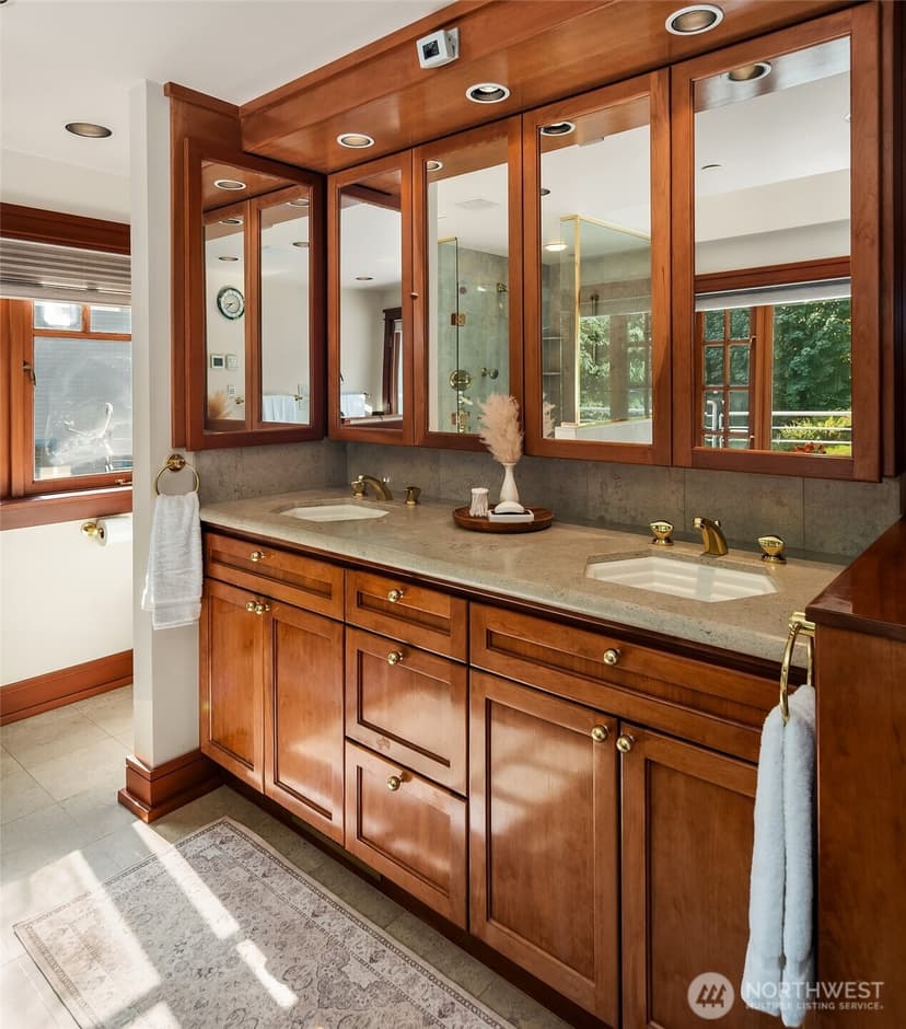 Property photo for 16075 Crescent Drive SW, Vashon photo 16
