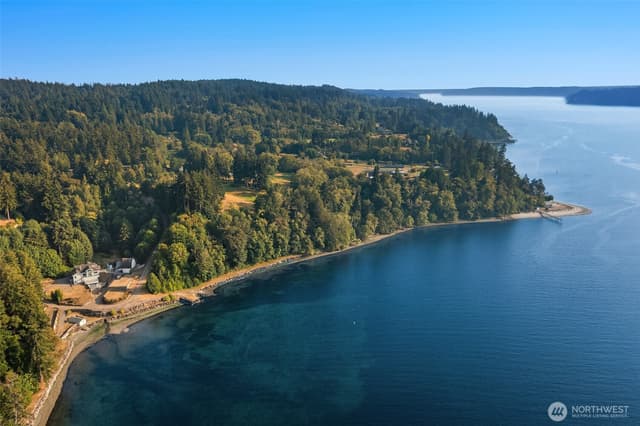 Property photo for 16075 Crescent Drive SW, Vashon photo 3