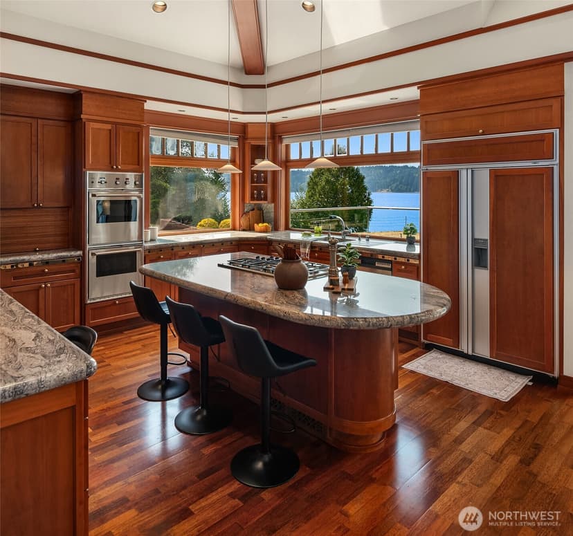 Property photo for 16075 Crescent Drive SW, Vashon photo 9