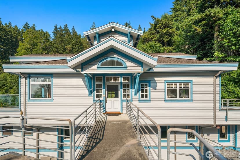 Property photo for 16075 Crescent Drive SW, Vashon photo 5