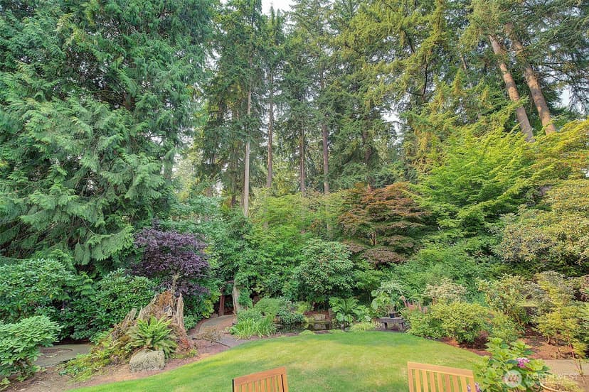 Property photo for 12909 NE 28th Street, Bellevue photo 30