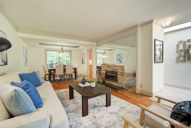 Property photo for 12909 NE 28th Street, Bellevue photo 5