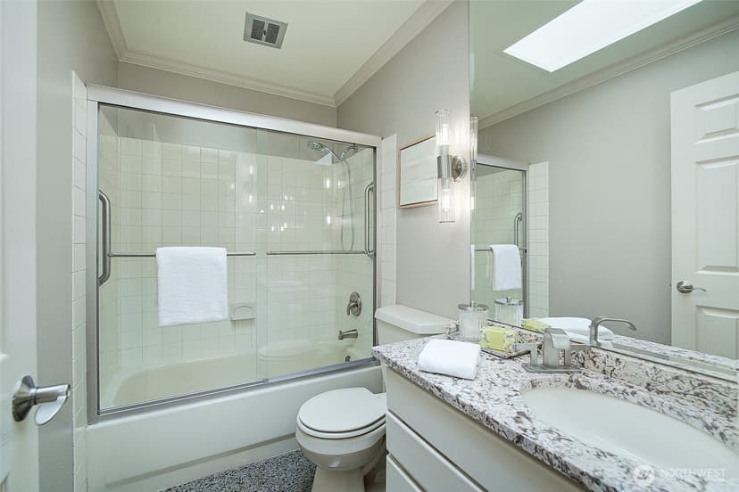 Property photo for 12909 NE 28th Street, Bellevue photo 19