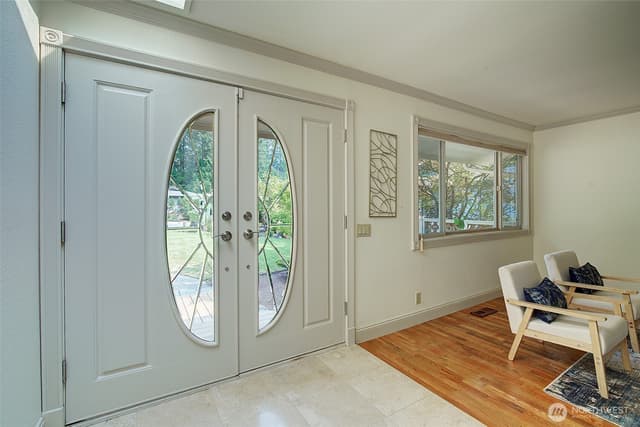 Property photo for 12909 NE 28th Street, Bellevue photo 3