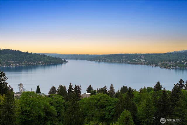 Property photo for 11451 80th Place S, Seattle photo 3