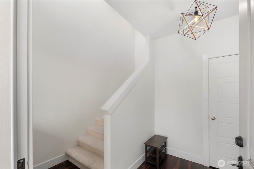 Property photo for 11451 80th Place S, Seattle photo 4