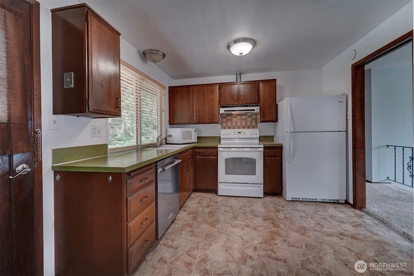 Property photo for 3464 Balsam Boulevard SE, Port Orchard photo 12