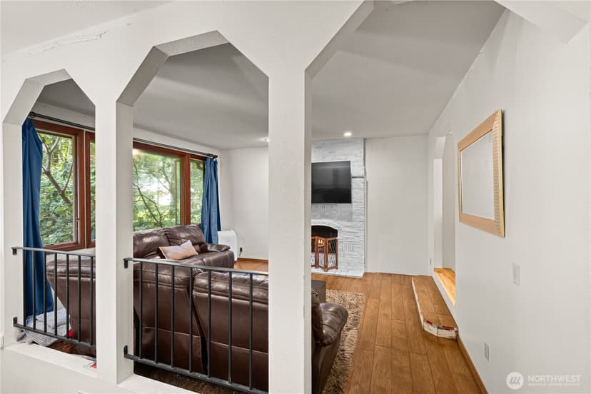 Property photo for 17909 230th Avenue NE, Woodinville photo 16