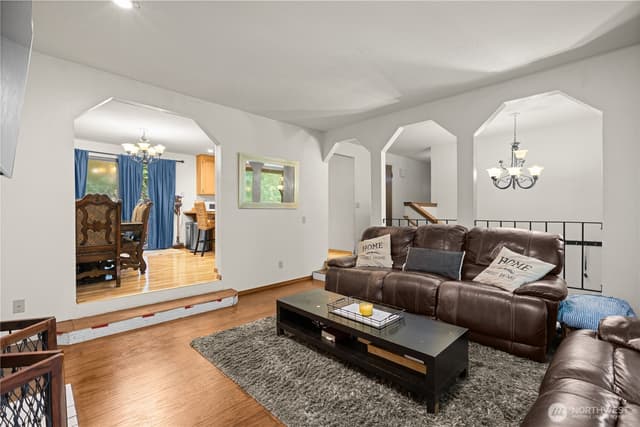 Property photo for 17909 230th Avenue NE, Woodinville photo 5