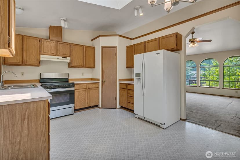 Property photo for 2322 S 357th Street, Federal Way photo 9