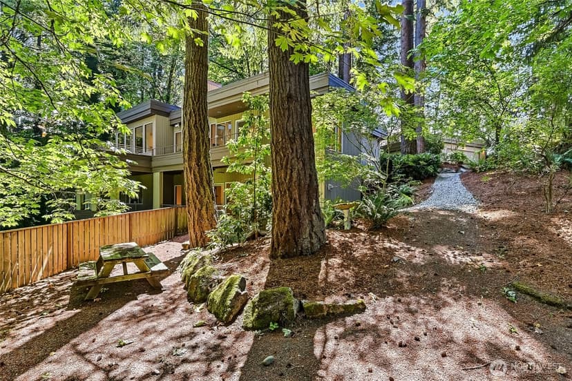 Property photo for 4200 W Lake Sammamish Parkway SE, Bellevue photo 33