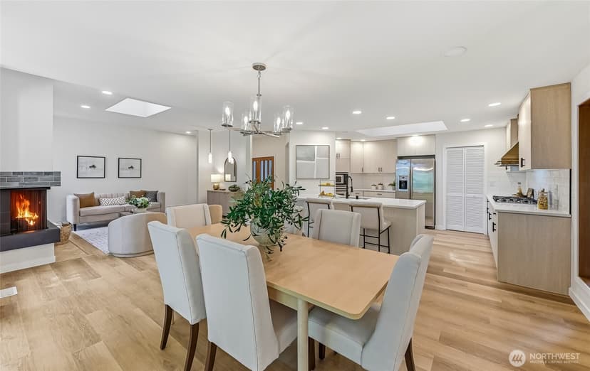 Property photo for 4200 W Lake Sammamish Parkway SE, Bellevue photo 8