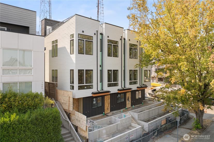 Property photo for 1825 E Pine Street, Seattle photo 3